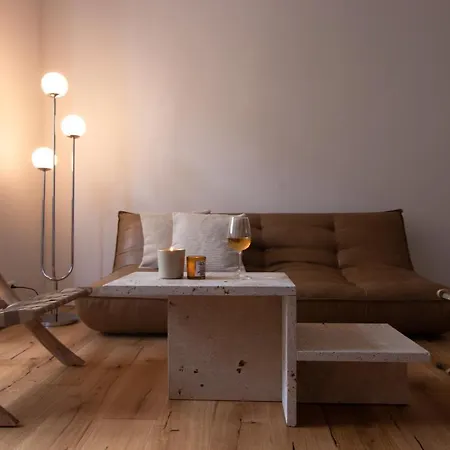 Beauho : Grosse Designwohnung Im Zentrum Διαμέρισμα Χαϊλμπρόν